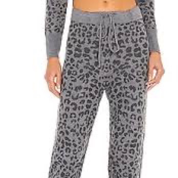 Heartloom Iris Joggers in Carcoal - Picture 7 of 7